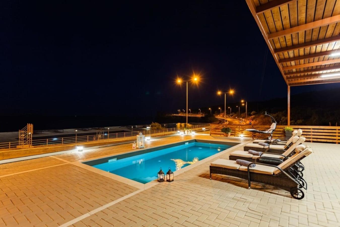 Seaside Summer Bliss - Aurora Luxury Pool Paradise Petalídhion Zewnętrze zdjęcie