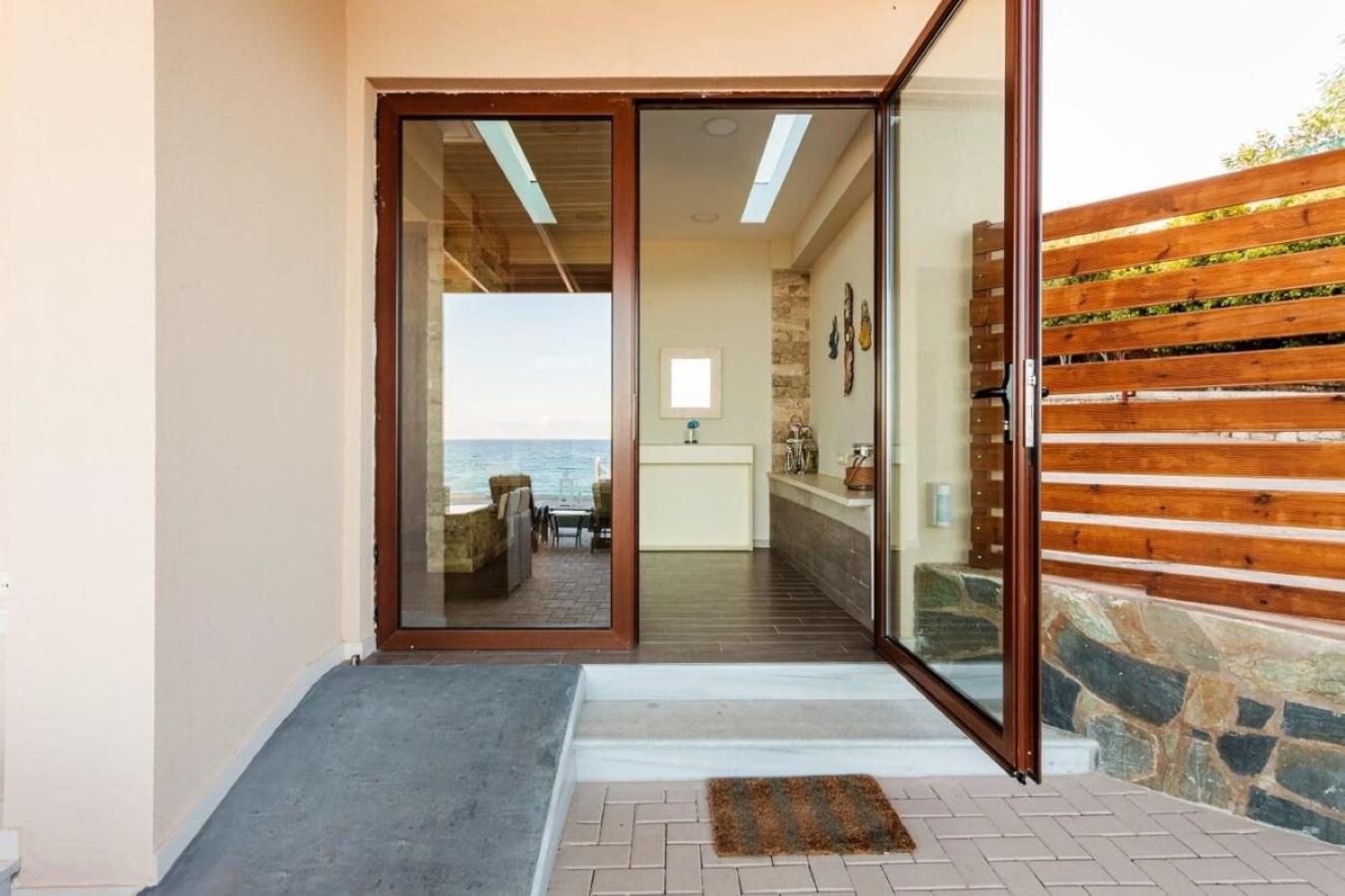 Seaside Summer Bliss - Aurora Luxury Pool Paradise Petalídhion Zewnętrze zdjęcie